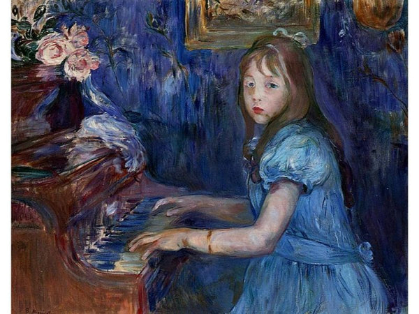 Lucie Leon At The Piano
